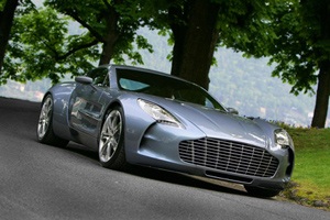 ������ ���� Aston Martin