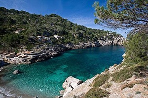 Cala Dei�, near S�ller