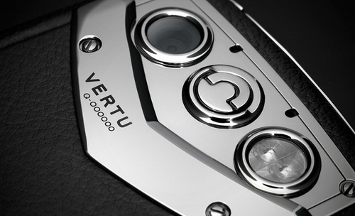 Компания Vertu выпустила свой первый смартфон Constellation Quest Компания Vertu выпустила свой первый смартфон Constellation Quest