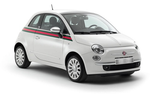 Специально для модниц: Fiat 500 одели в Gucci. ФОТО Специально для модниц: Fiat 500 одели в Gucci. ФОТО