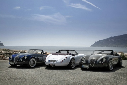 Родстер Wiesmann MF5 превратили в bat-мобиль стоимостью $250,000 Родстер Wiesmann MF5 превратили в bat-мобиль стоимостью $250,000