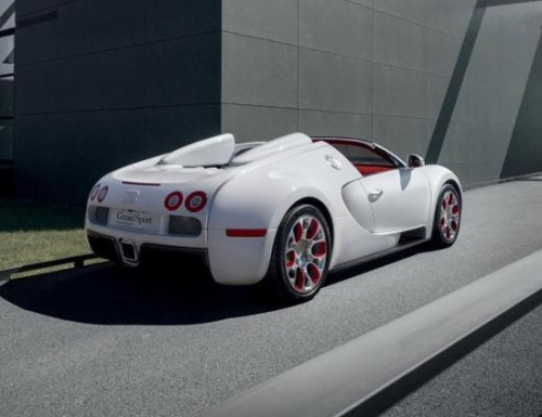 Bugatti представил уникальный фарфоровый суперкар. ФОТО Bugatti представил уникальный фарфоровый суперкар. ФОТО