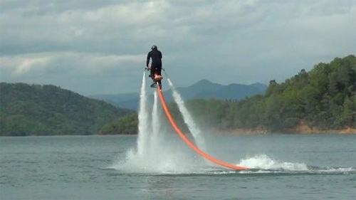 Реактивный отдых: джетбайк Jetovator - новая водная игрушка для богатых. ФОТО Реактивный отдых: джетбайк Jetovator - новая водная игрушка для богатых. ФОТО
