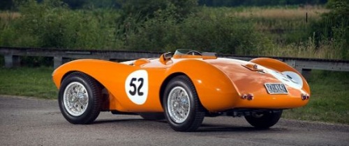 Гроза итальянцев: Гоночный Aston Martin 1955 года продается по рекордной цене Гроза итальянцев: Гоночный Aston Martin 1955 года продается по рекордной цене