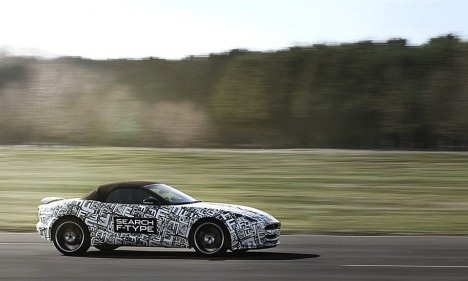 В Париже покажут новый спортивный родстер Jaguar F-Type. ФОТО В Париже покажут новый спортивный родстер Jaguar F-Type. ФОТО