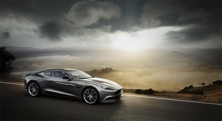 Самые выдающиеся модели Aston Martin показали в Лондоне Самые выдающиеся модели Aston Martin показали в Лондоне