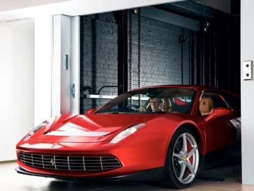 ���������� Ferrari ����� ��������: ������ �������������� � ��������